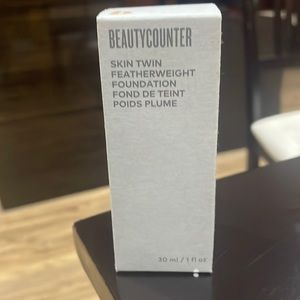 NEW NEVER USED BEAUTYCOUNTER FOUNDATION